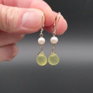 Sterling Silver Pearl And Lemon Jade Stone Earrings A6699